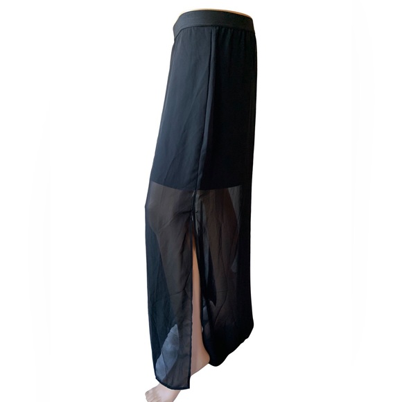 Divided H&M Mini Skirt w/ Overlay - Picture 3 of 3